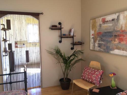 Apartamento Boho-chic Retreat - Retro And Relaxing With Full Kitchen