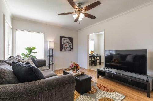 Apartamento Cozy Cottage - Full Kitchen & At-home Comfort