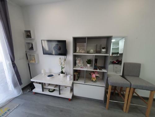 Beautiful Minimalist Apartment In Empuriabrava,spain