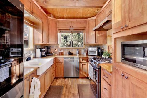 Neverland Cabin #2011 By Big Bear Vacations