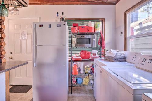Quaint And Cozy Big Bear Cabin Pets Welcome!