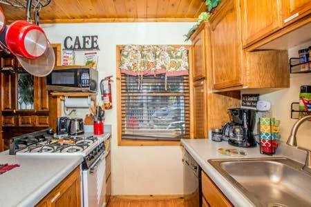 Doormat Vacation Rentals - Robinhood Retreat 2