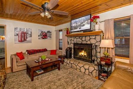 Doormat Vacation Rentals - Robinhood Retreat 2