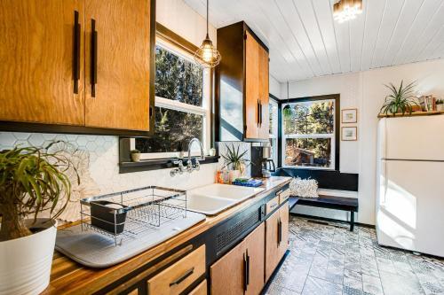 Big Bear Corner Cabin