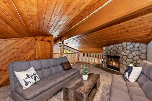 Doormat Vacation Rentals - Sherwood Chalet