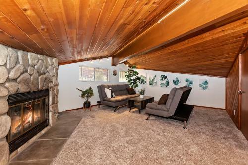 Doormat Vacation Rentals - Sherwood Chalet