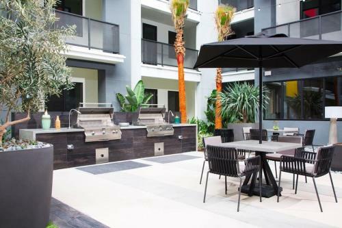 Apartamento Smart & Luxurious ~ Mins To Disney ~ Queen Beds