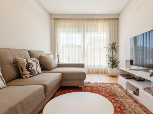 Apartamento A Estrenar Amplio Con Piscina Terraza Y Parking