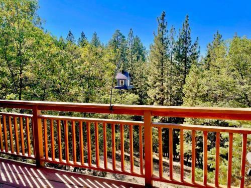 Moonridge Bear Mountain Cabin