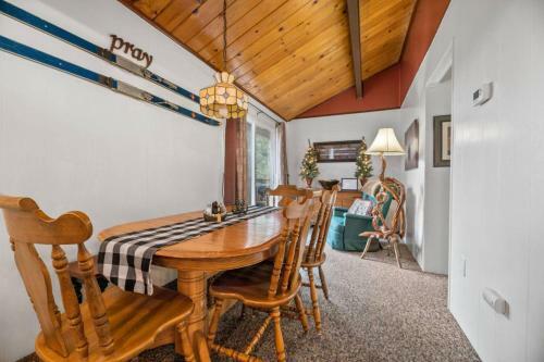 Moonridge Bear Mountain Cabin