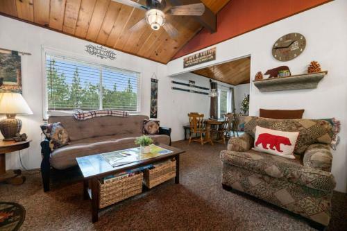 Moonridge Bear Mountain Cabin
