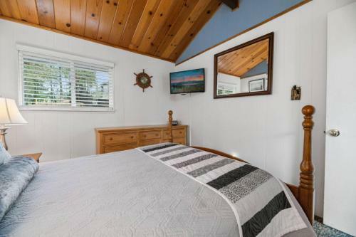 Moonridge Bear Mountain Cabin