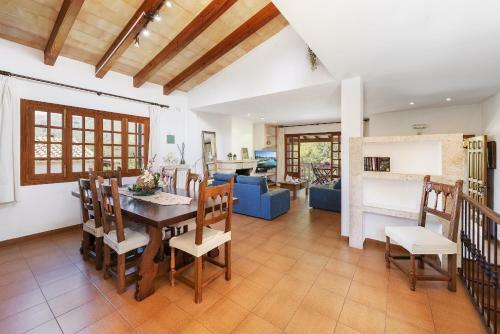 New! Villa Ramis