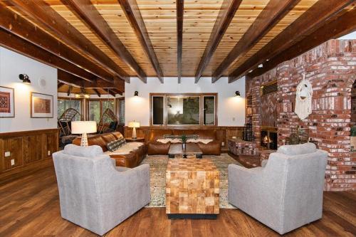 Summit Lodge 2 Home