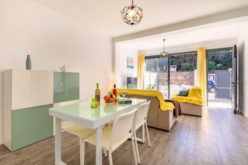Modesto Apartment B