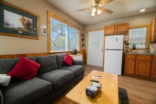 Rosy Cozy Cabin