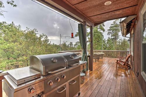 Spacious Mtn Retreat - 5 Mi To Big Bear Lake!