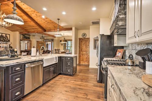Spacious Mtn Retreat - 5 Mi To Big Bear Lake!