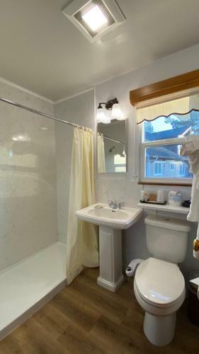 Hotel Bay Meadows Resort