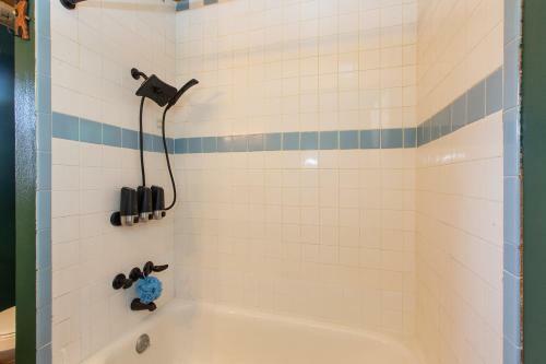 Bear Cabin-central Ac, Play Deck, Jacuzzi