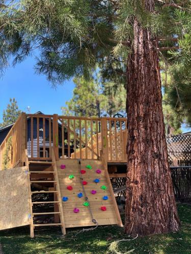 Bear Cabin-central Ac, Play Deck, Jacuzzi