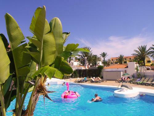 Apartment In Paraiso Royal