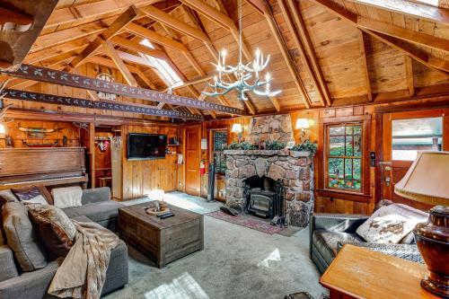 Hobbit House In Big Bear