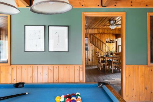 Cougar Rd - Cougar Lodge