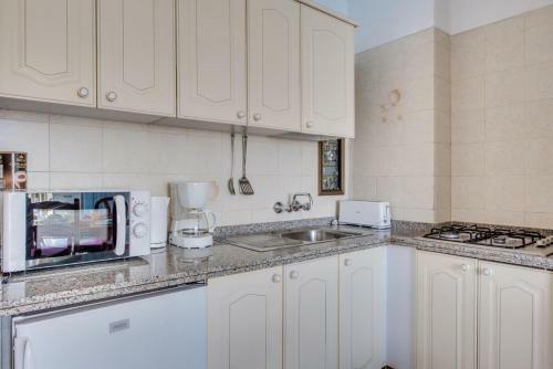 Y2e Lovely Apartment Pool View!! Close To Beach