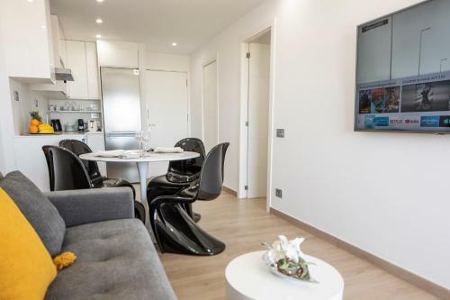 Luxury Apartment Boutique In Torres Del Sol