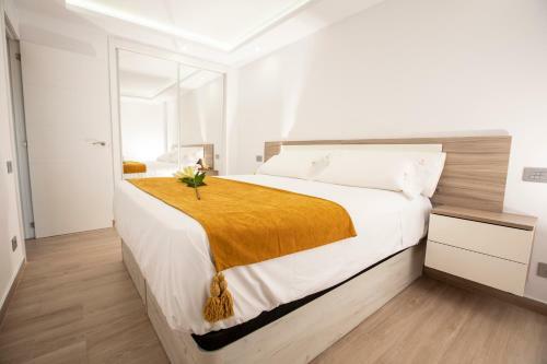 Luxury Apartment Boutique In Torres Del Sol