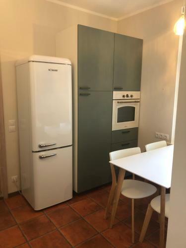Aia Apartment