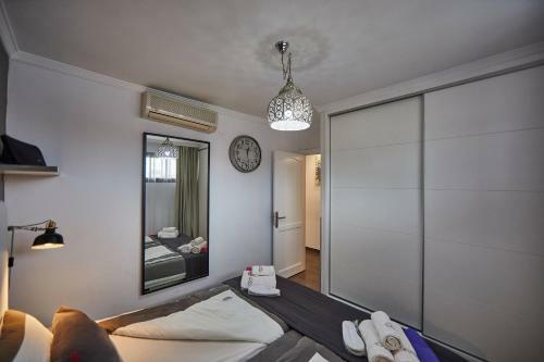 Stargate Apartment