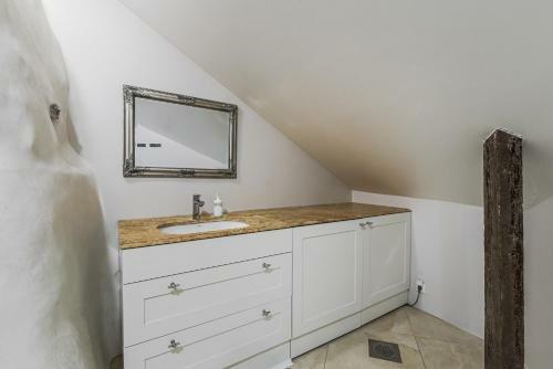 Airhome - Kuninga Apartment