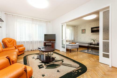 3 Room Central Apartment 90m2 Free Parking