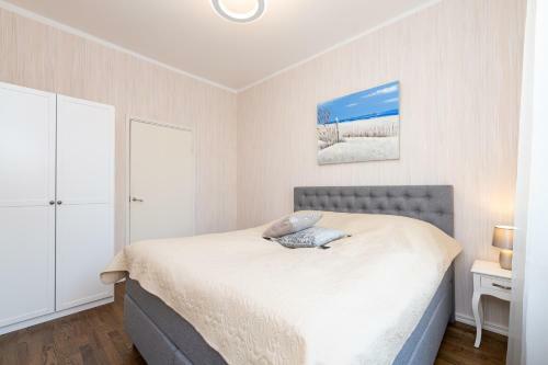 Central Gonsiori 2 Bedroom Cozy Apartment