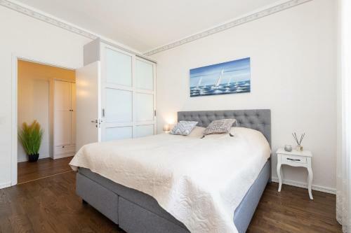 Central Gonsiori 2 Bedroom Cozy Apartment