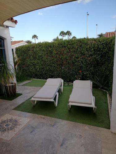 Bungalow Near Yumbo And The Beach