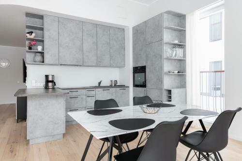 Dashaus 2 Bedroom Apartment