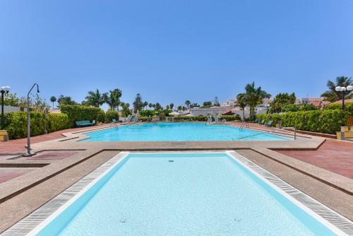 Jacuzzi & Garden Bungalow