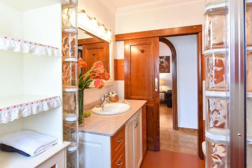 Jacuzzi & Garden Bungalow