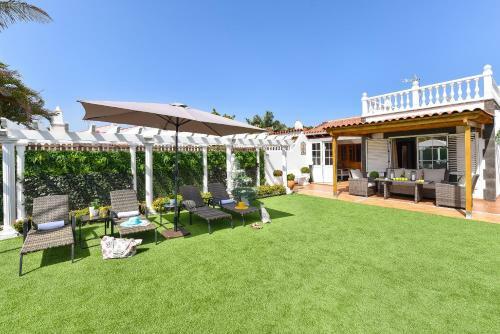 Jacuzzi & Garden Bungalow