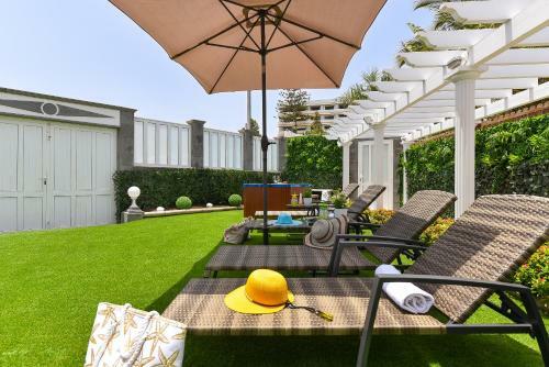 Jacuzzi & Garden Bungalow