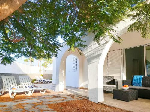 Pretty Terrace House In Maspalomas