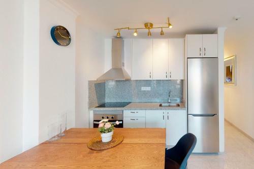 Sunny Apartment Tanife By Yumbo