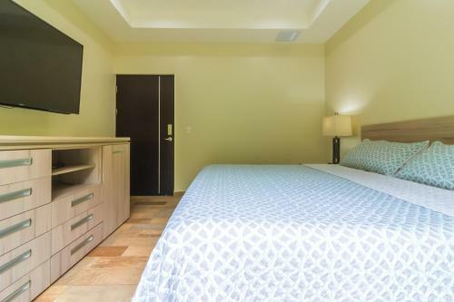 Hotel Rancho Haas