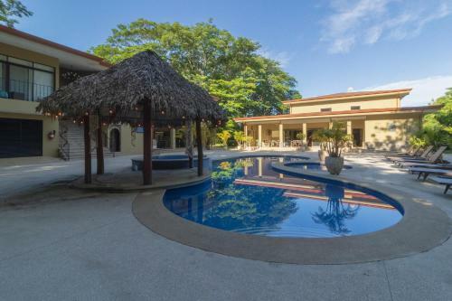 Hotel Rancho Haas