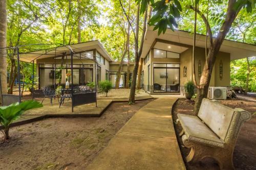 Hotel Rancho Haas