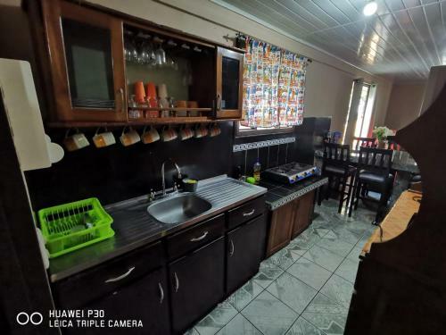 Hostal Caribbean View House