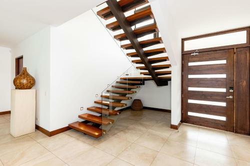 Casa Moderna